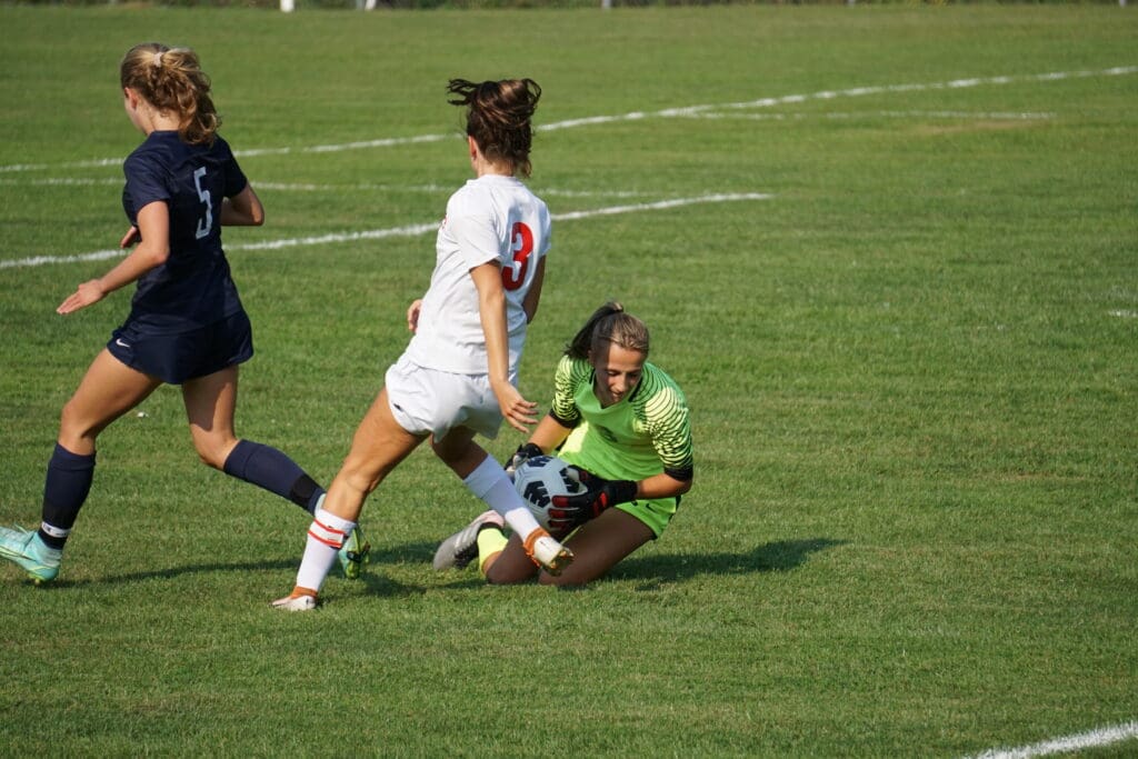 Goalie Cami Kolek makes a save Photo by Charlotte Strandell