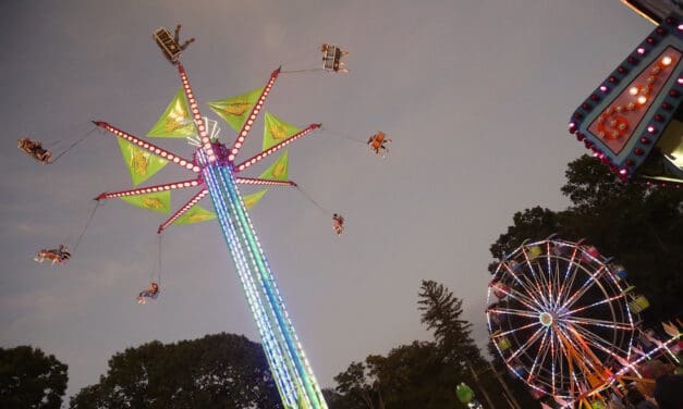 Yankee Doodle Fair Draws Big Crowd Friday Night