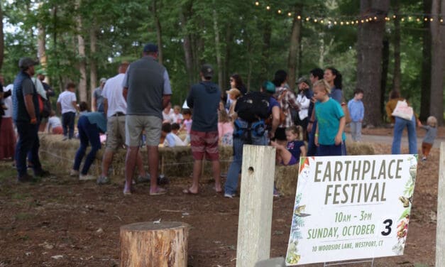 Fams Find Fun at Earthplace Fall Fest