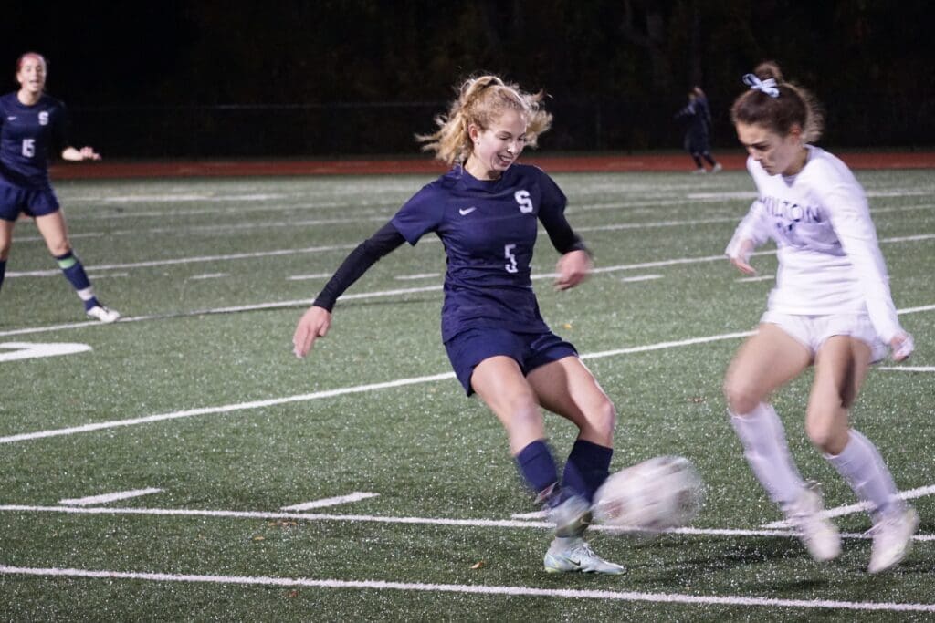Sami DeWitt (Captain) on defense -- Photo Charlotte Strandell