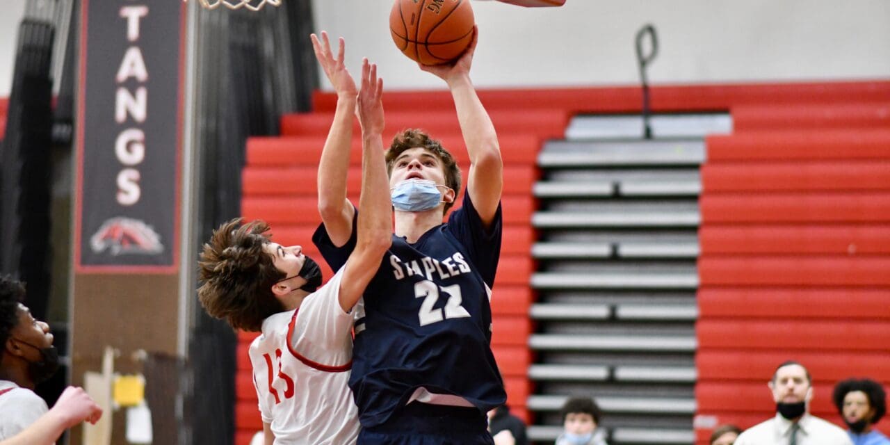 Staples Rides Early Lead, Holds On For Win Over Warde