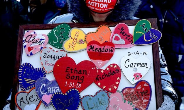 Steinberg Tells Rally State Needs to ‘Stem Tide of Gun Violence’