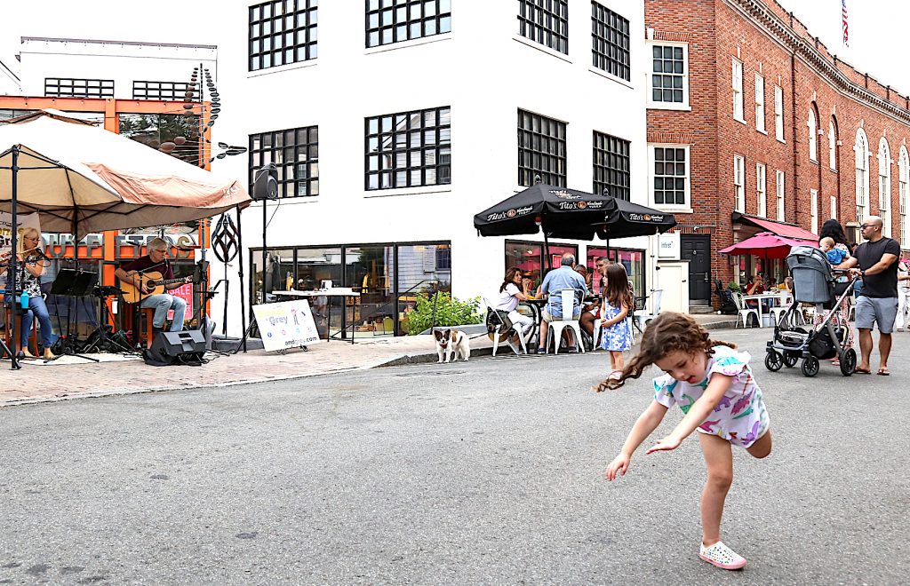 Church Lane summertime music and dining
