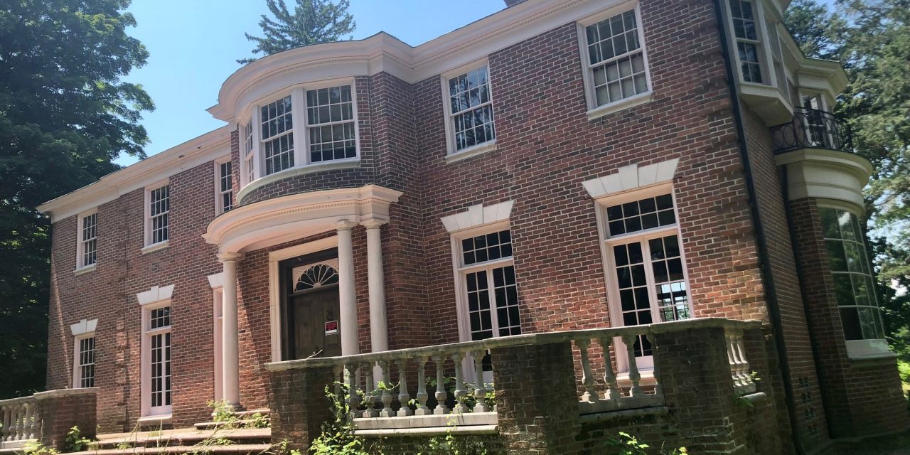 Preservationists Vexed by Golden Shadows Discussion