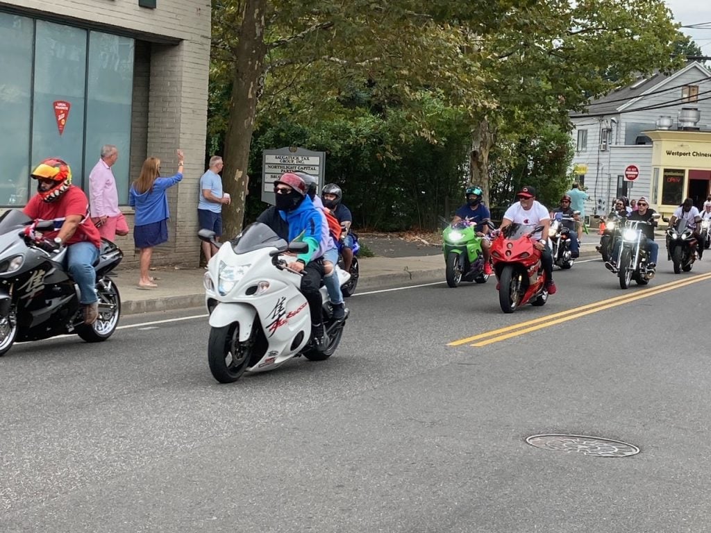 Motorcyclists taking part in the CT United ride in remembrance of Sept. 11 victims rolls through Saugatuck. / Photo by Elizabeth Ganga.