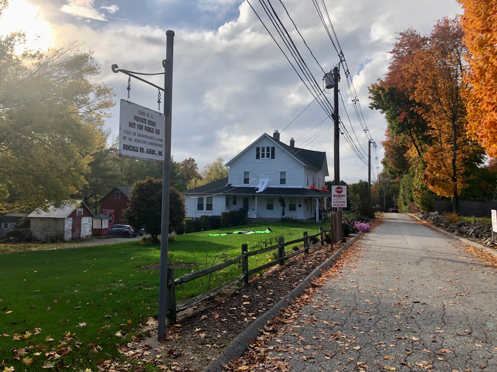 The Westport end of Renzulli Road, off Kings Highway South. / Photo by Thane Grauel.