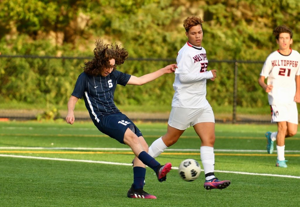 Josh Dietch mans midfield – Photo Mark Sikorski