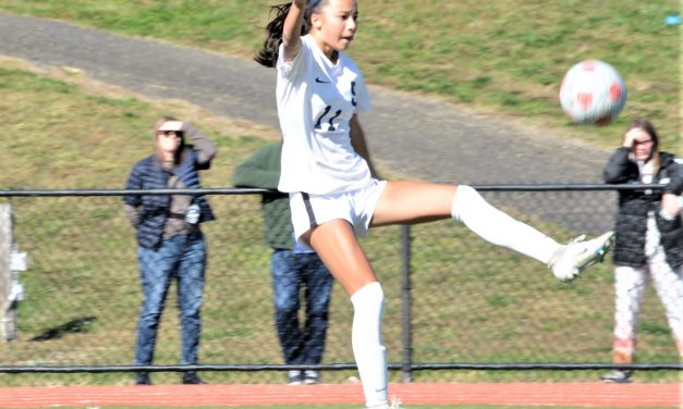 Girls’ soccer team advances to FCIAC semifinals