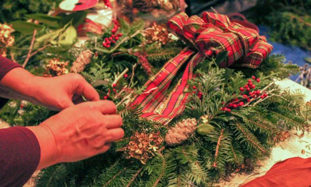 Garden Club gets Christmas season going with wreaths