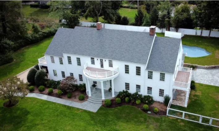 8 Mayflower Parkway - Photo Realtor.com®
