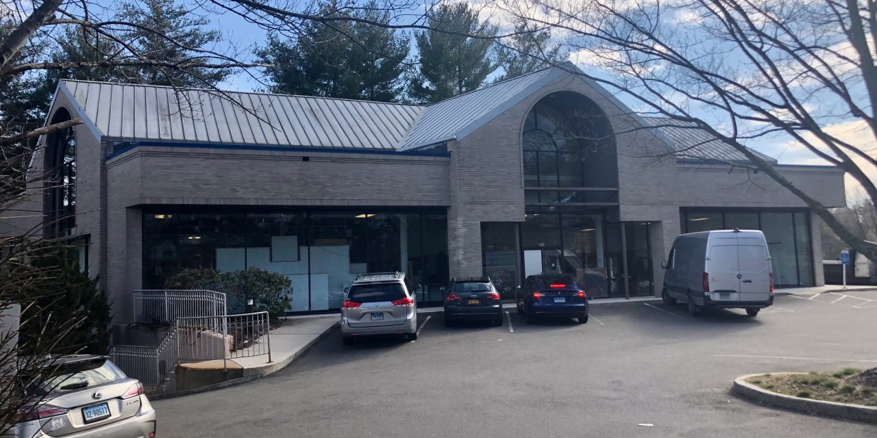 Mulligan? Golf trumps housing on Post Road in Westport