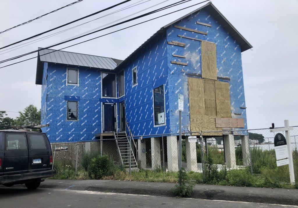 233 Hillspoint Road. / Photo by Thane Grauel