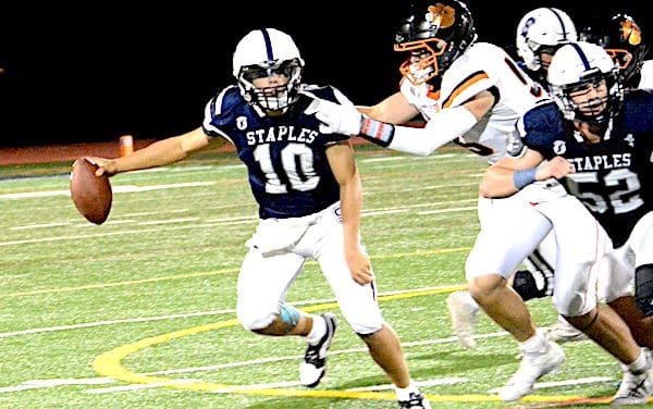 Wreckers football rips Ridgefield 
