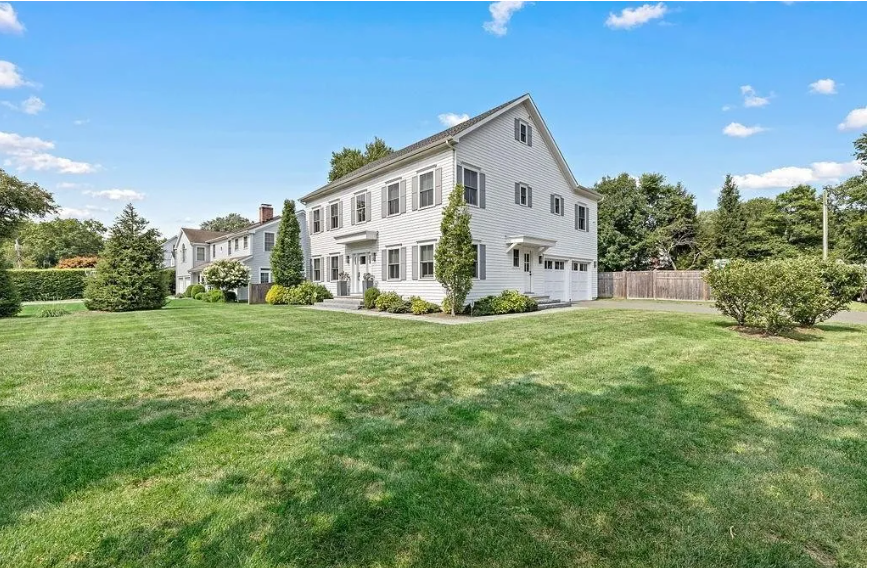 8 Evergreen Parkway - Photo Realtor.com