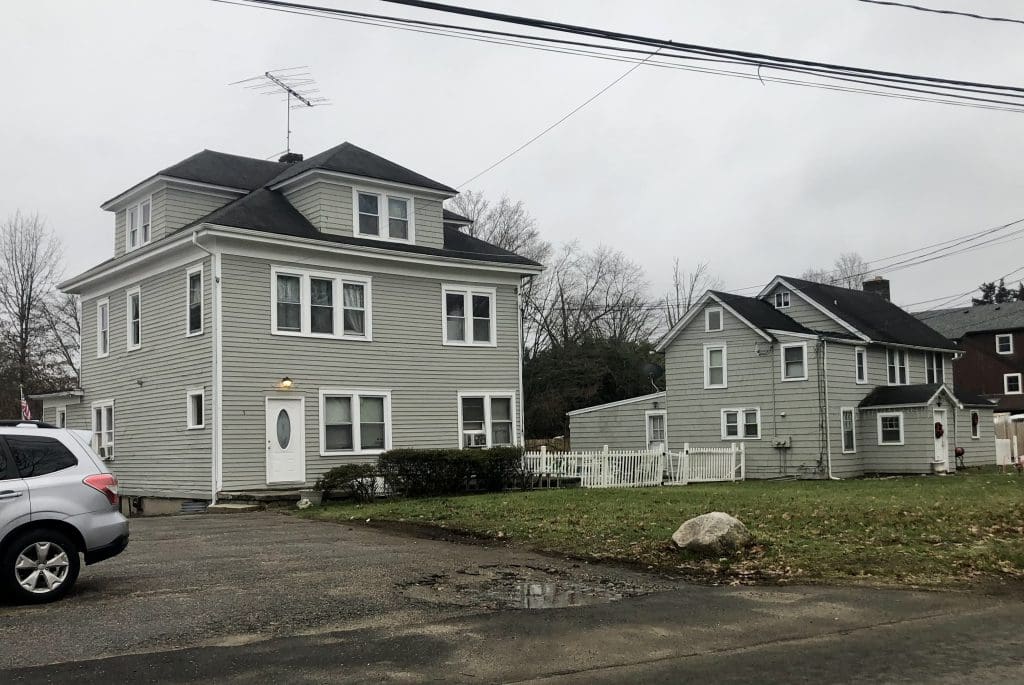 5 and 7 Hiawatha Lane. / Photos by Thane Grauel