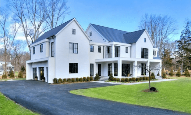 Say “Hello” to 15 Burr Farms Road