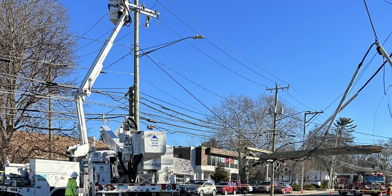 Truck hits pole on Post Road, hundreds lose power
