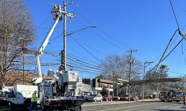 Truck hits pole on Post Road, hundreds lose power