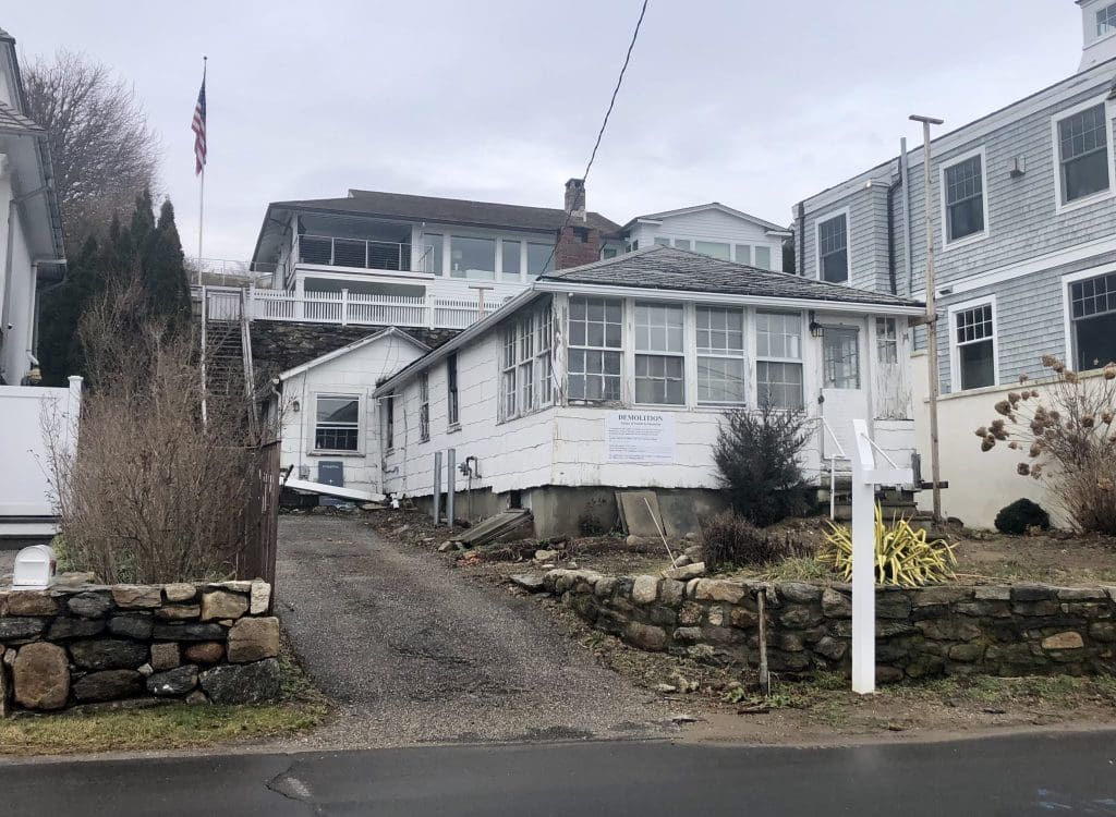 246 Hillspoint Road.