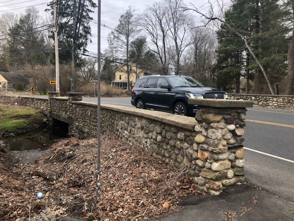 Stone bridge over Muddy Brook on Greens Farms Road. / Photo by Thane Grauel