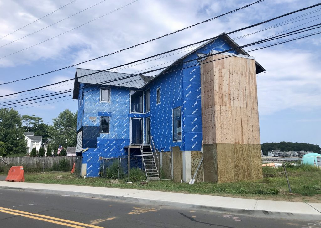 233 Hillspoint Road. / Photos by Thane Grauel
