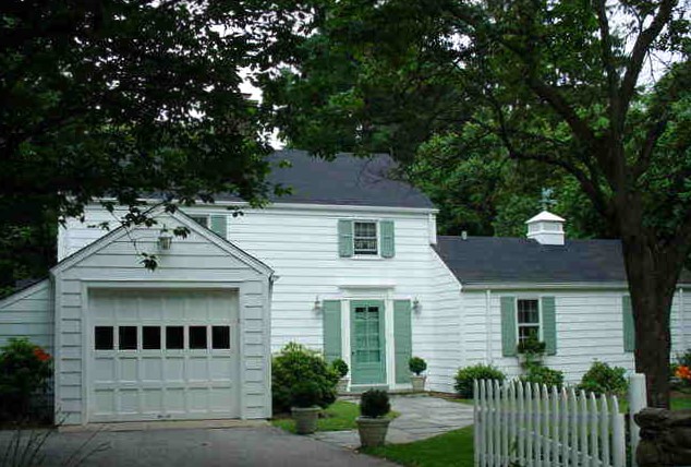 64 Kings Highway North. / Town of Westport