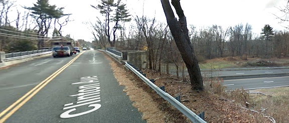 Update: Car-theft suspects flee Merritt Parkway crash into Westport neighborhood