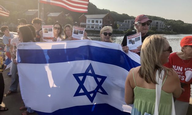Gathering marks 300 days since Israel kidnappings