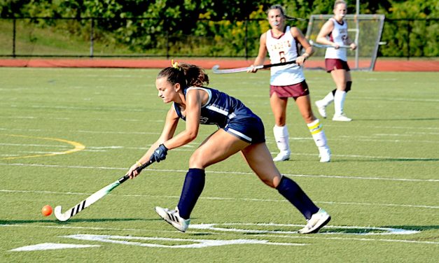 Staples field hockey demolishes two more opponents 