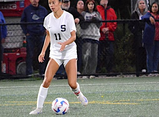 Staples girls soccer kicks off state tourney with win