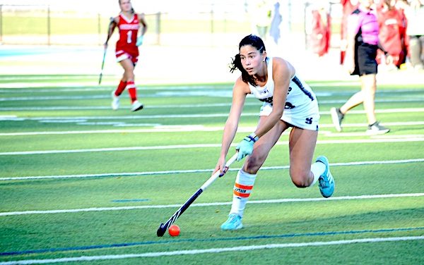 Wreckers wallop Stamford in field hockey tourney opener