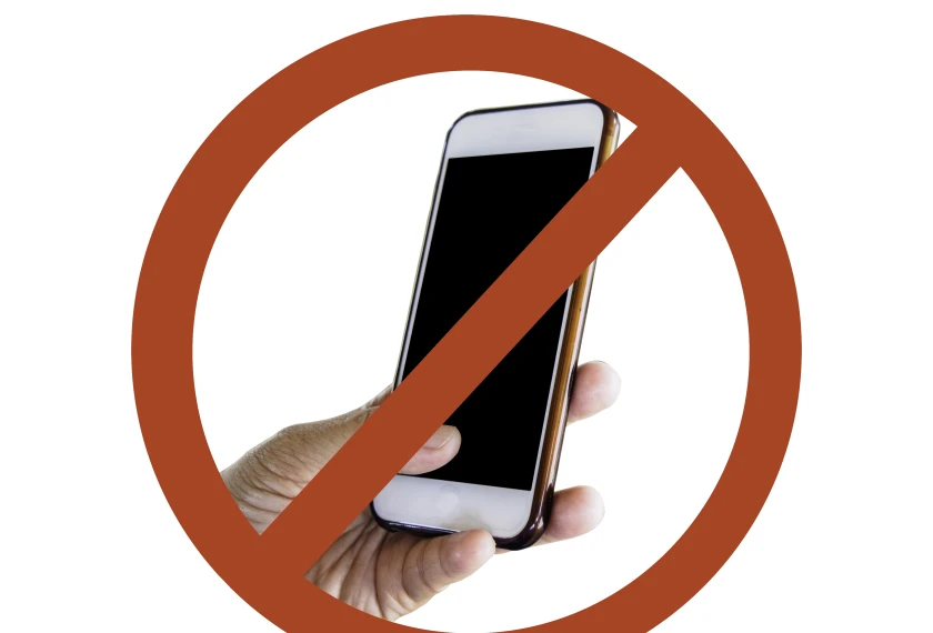 Opinion: Support superintendent’s cellphone ban before summer sets in