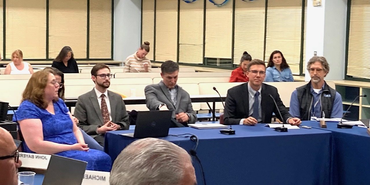 School board hears mixed reactions from educators about AI pilot program