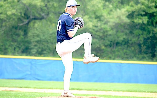 Staples baseball ousted from FCIAC tourney by St. Joe’s