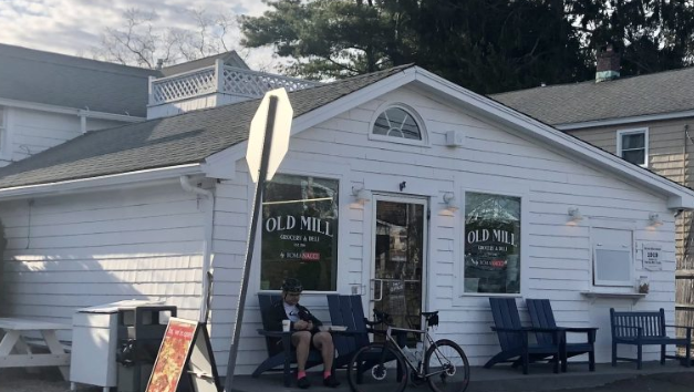 Petition gathers signatures to save the Old Mill Grocery