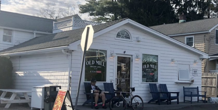 Petition gathers signatures to save the Old Mill Grocery