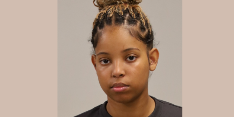 Woman charged in $1,122 Lululemon theft in Westport