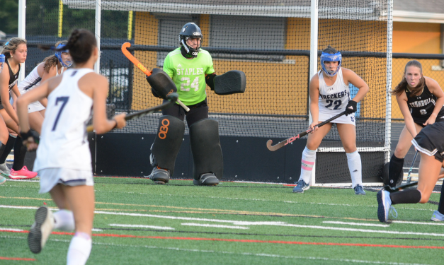 Field hockey team edges rival Darien