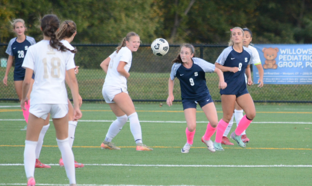 Girls soccer earns win, tie and No. 4 seed in FCIAC Tournament