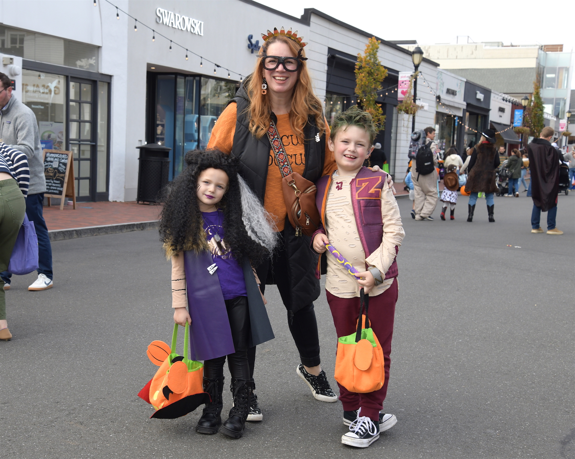 Klee Family: Harlynn (5), Hudson (7), Kelly (mom)