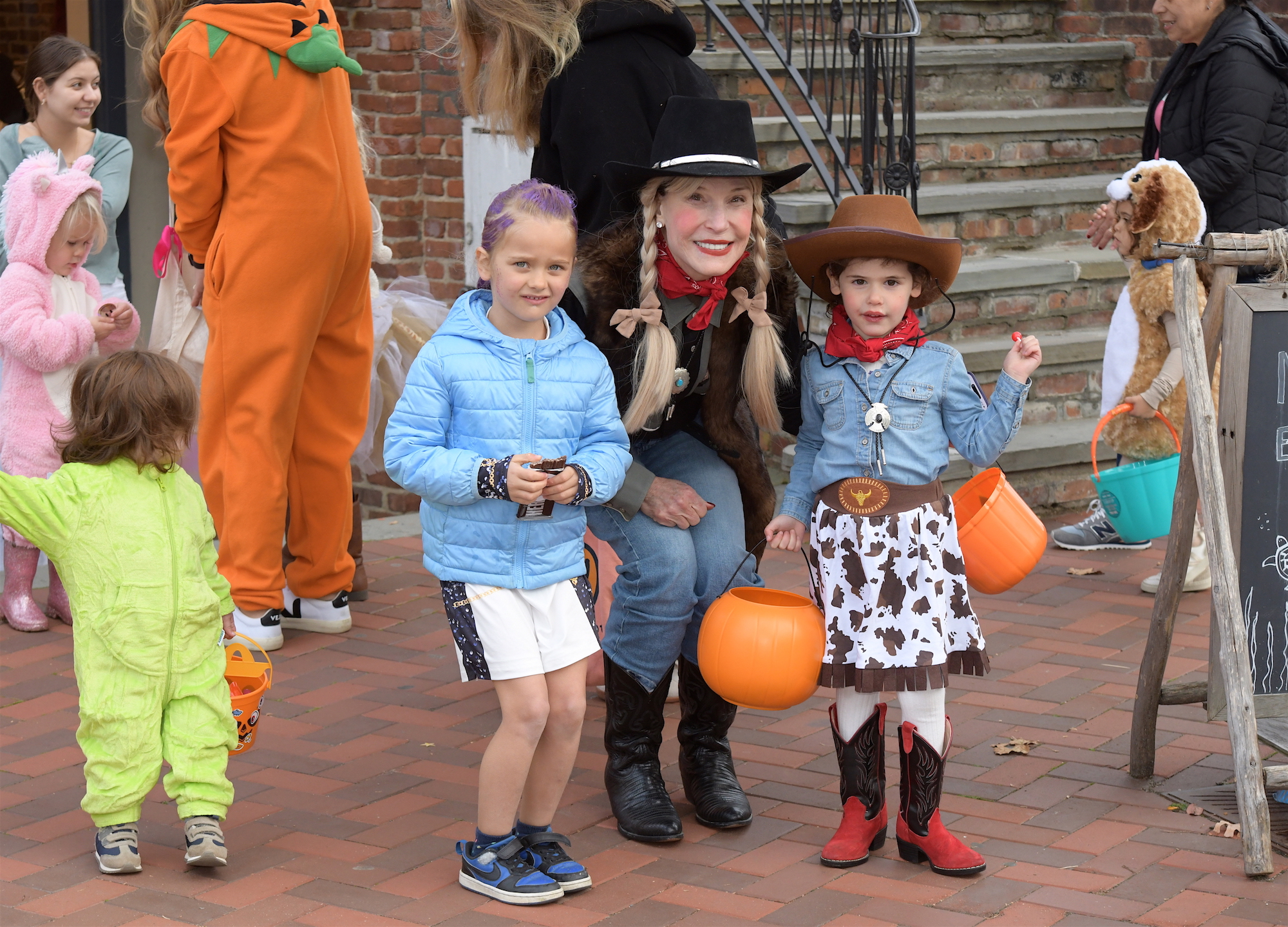 Mara Solow, grandmother, Aubrey Wein (4), Thea Kushner (5)