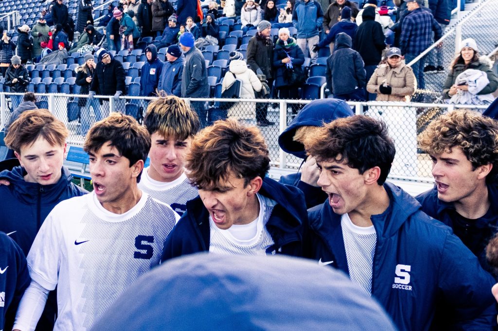 Pre-game psych session - Photo John Walker