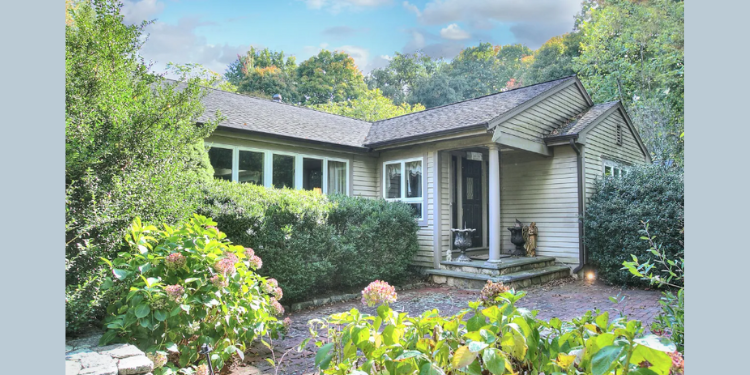 Say “Goodbye” to 110 Long Lots Road