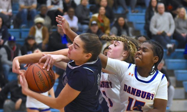 Wreckers win OT battle with Hatters