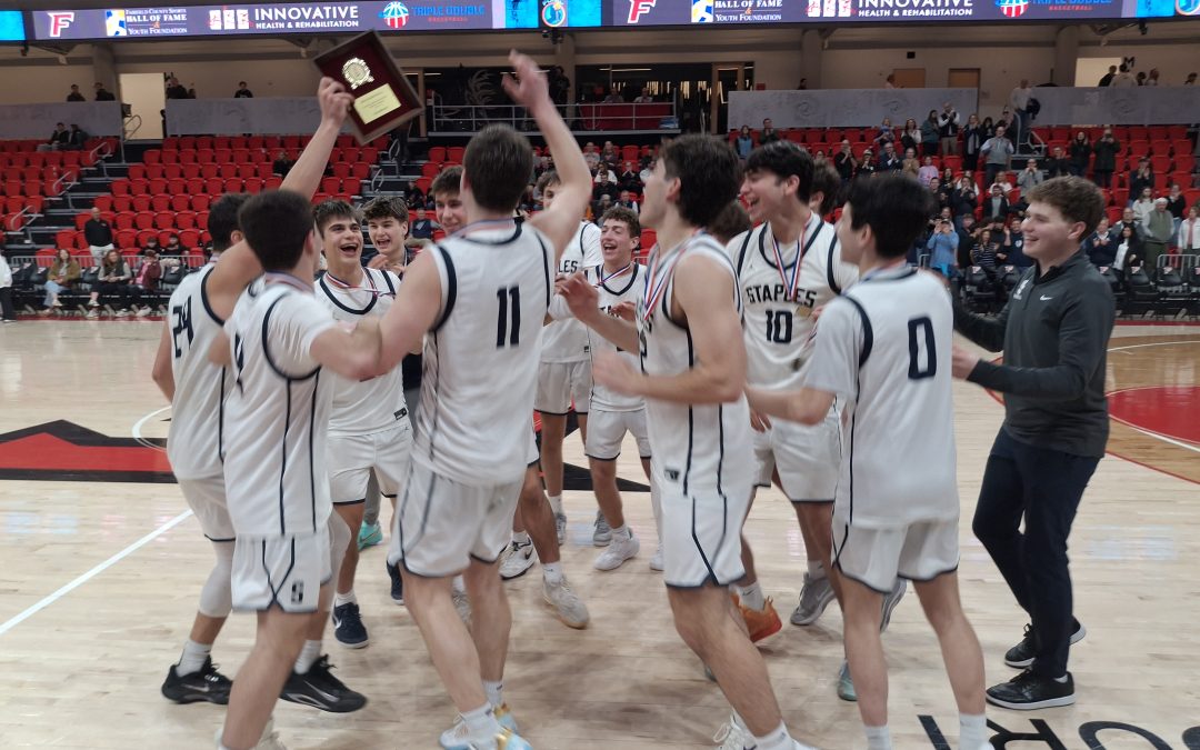 Back to back! Boys win another FCIAC title, girls’ comeback falls short