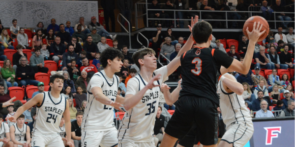 Staples boys advance to Friday’s quarterfinals