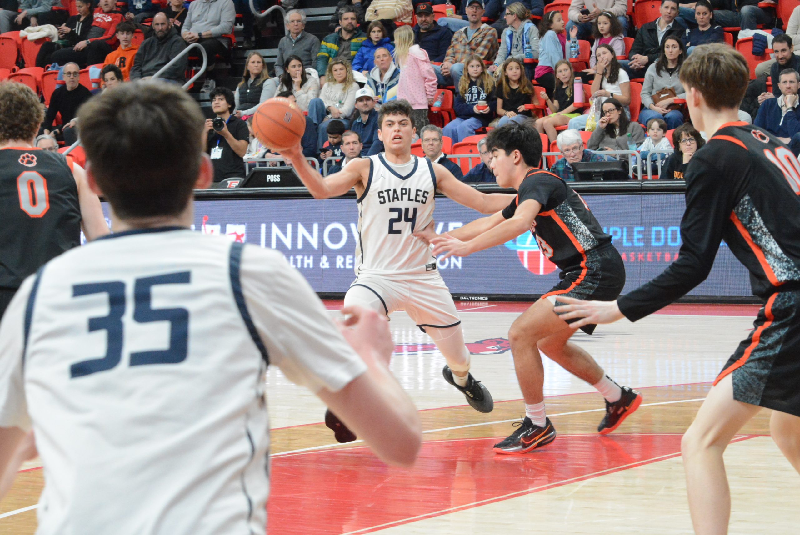 Sam Clachko passes