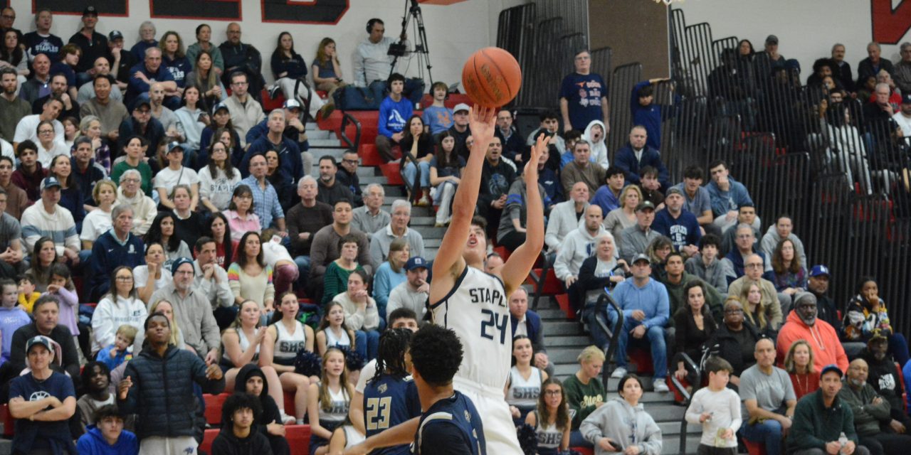 Staples holds off Notre Dame to reach boys basketball title game