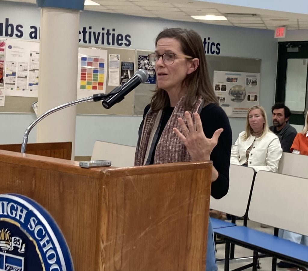 Parent Leslie Derkash