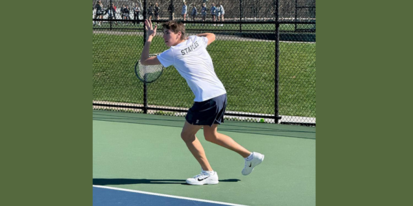 Boys tennis team battles in trio of 4-3 matches